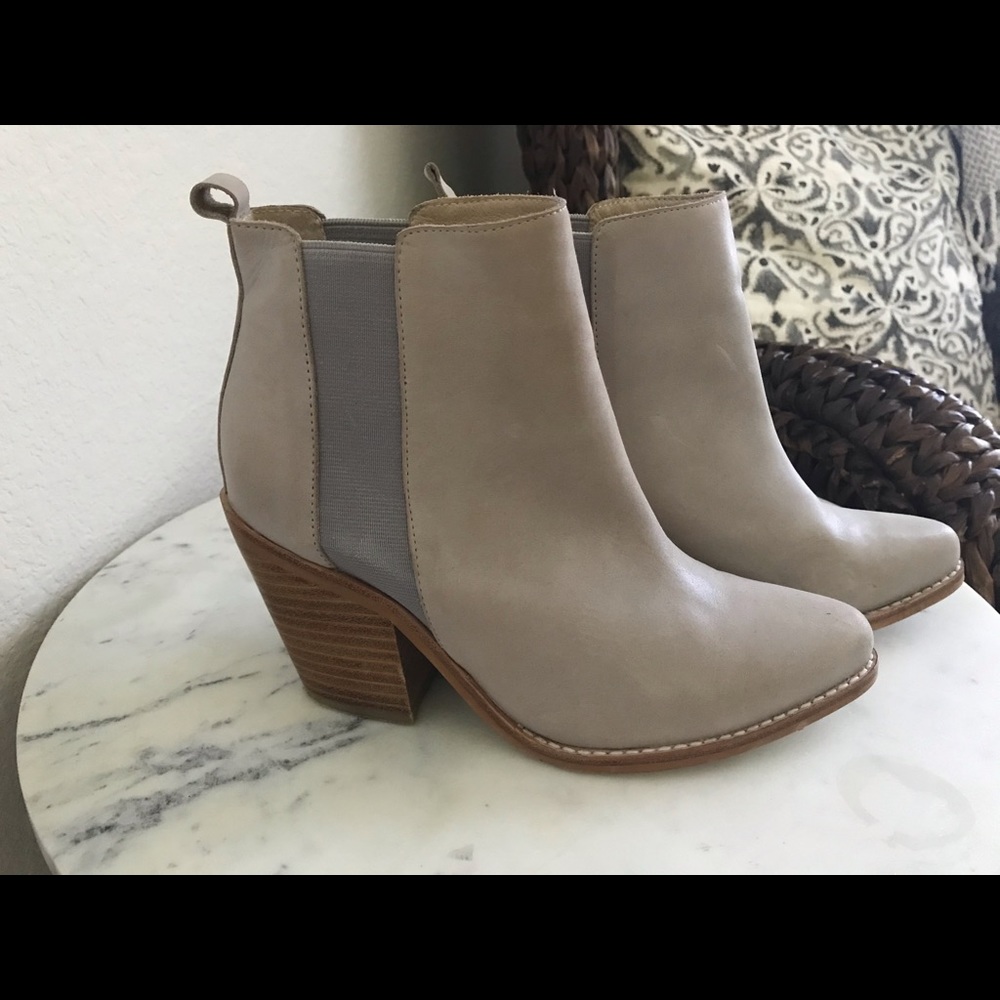 Sol Sana booties, size 38